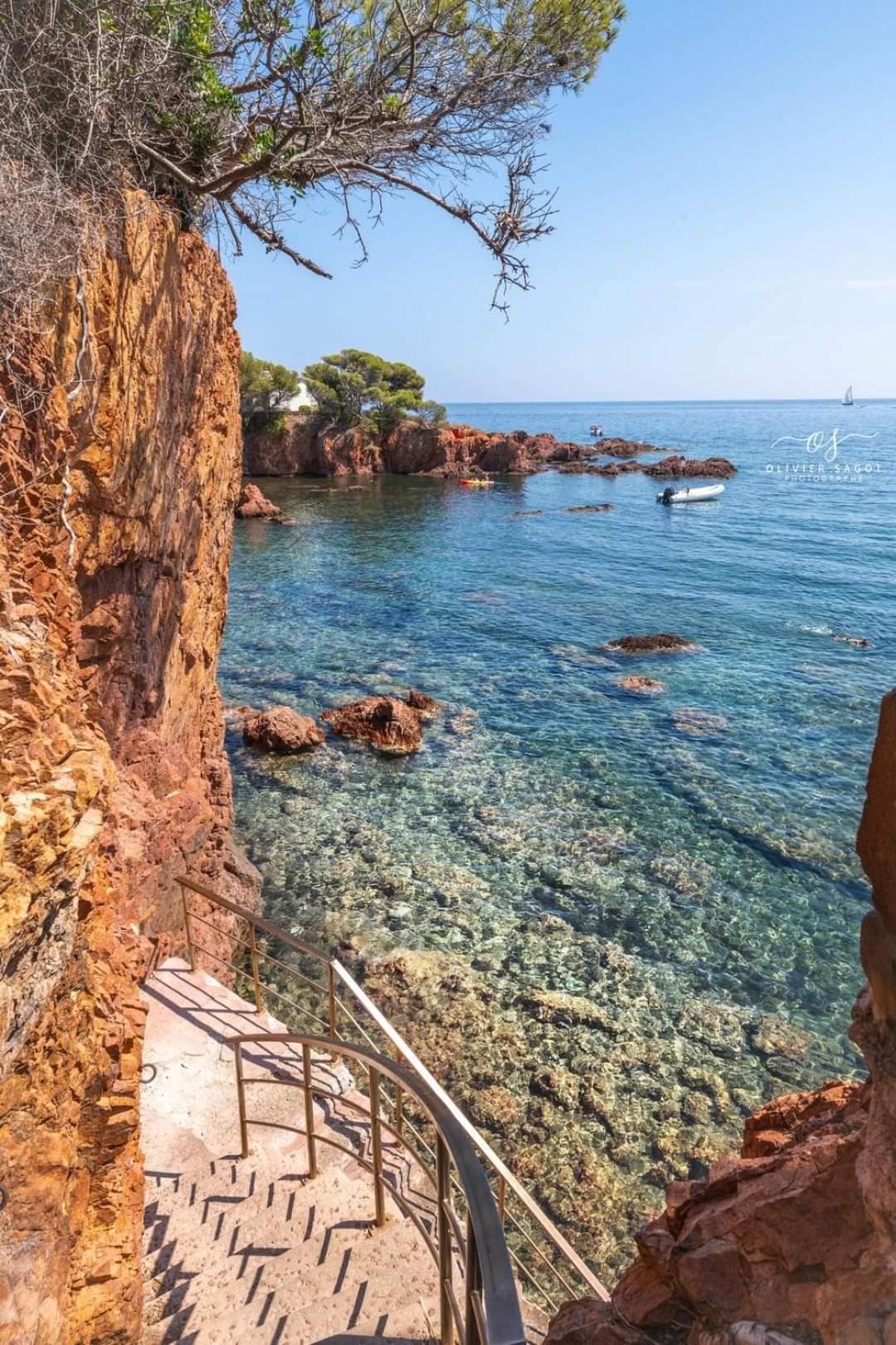 Petit Paradis Vue Mer- Plage Et Calanques A 3 Mn Saint-Raphaël Exteriér fotografie